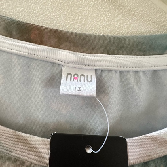 Abstract Print Women's Blouse - Picture 2 of 6